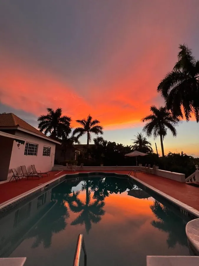 Guest house Peaceful Palms Montego Bay Hotel